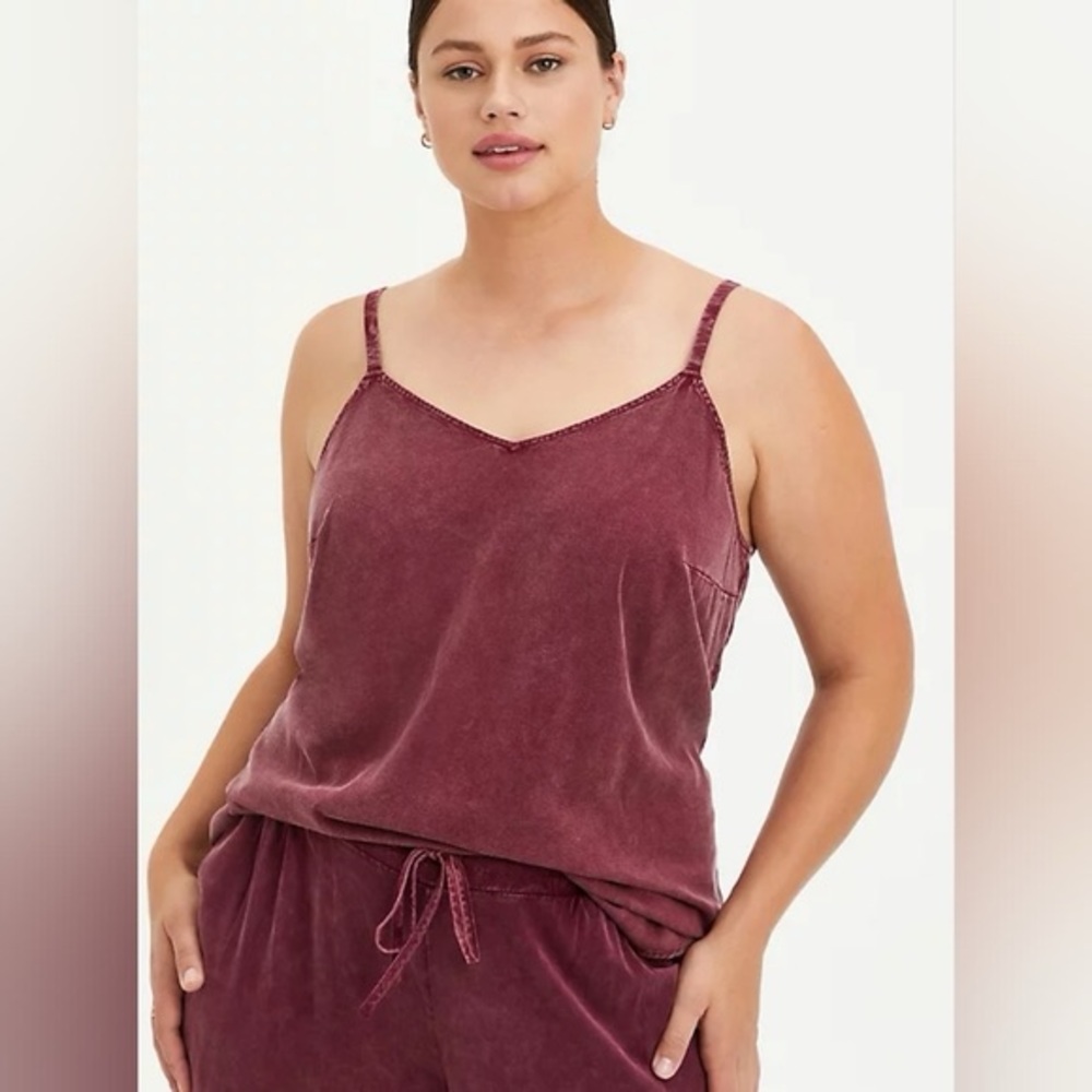 NWT Torrid Ava Stretch Challis Cami